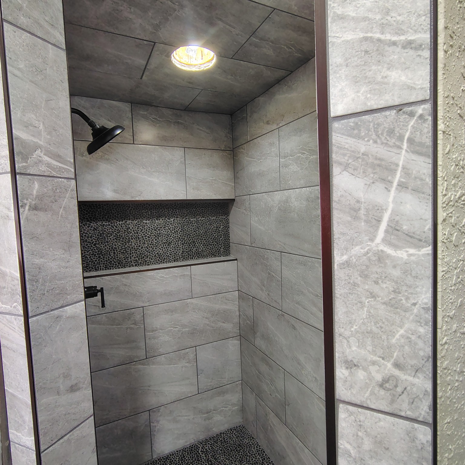 Trabajo realizado por Alex Tile, Wood Floor & More